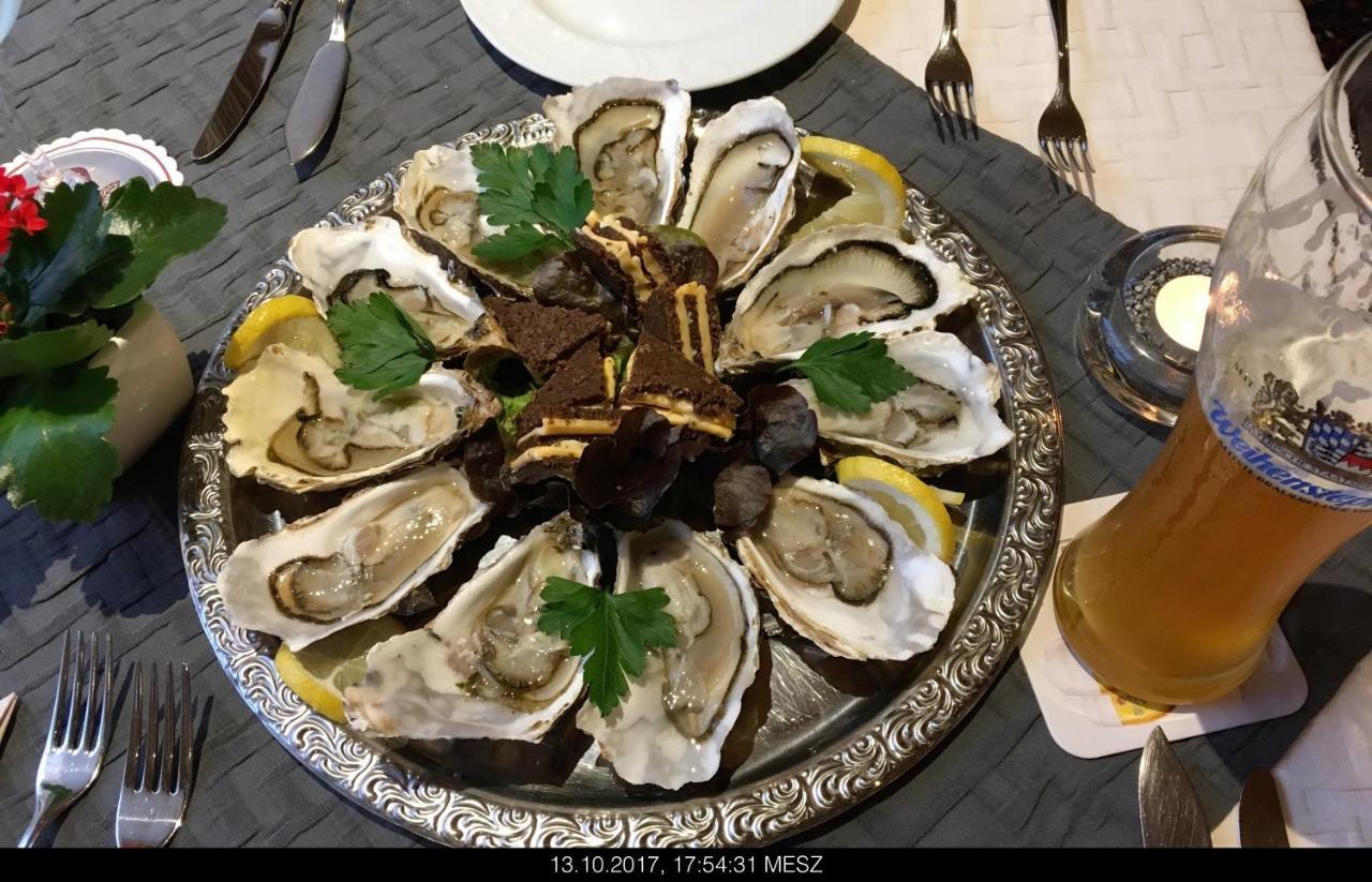 Gasthaus Knudsen Utersum Εξωτερικό φωτογραφία